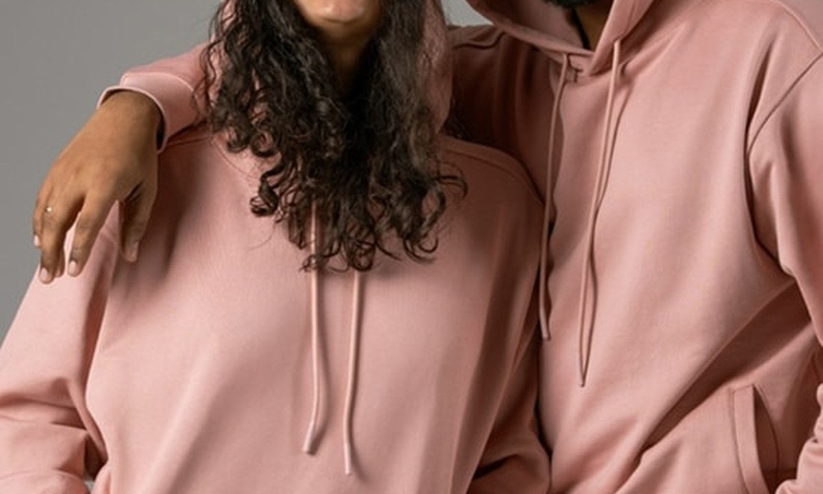Textale blog cover: Tech-Infused Men’s Basics Are Taking Over in 2025